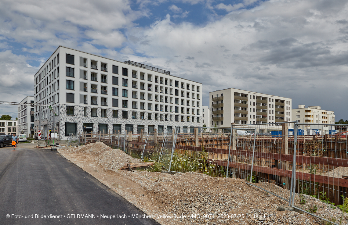 25.07.2023 - Rundgang im Alexisquartier in Neuperlach